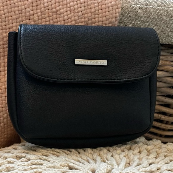 Vince Camuto Handbags - Vince Camuto Black Pebbled Leather Crossbody Belt Bag